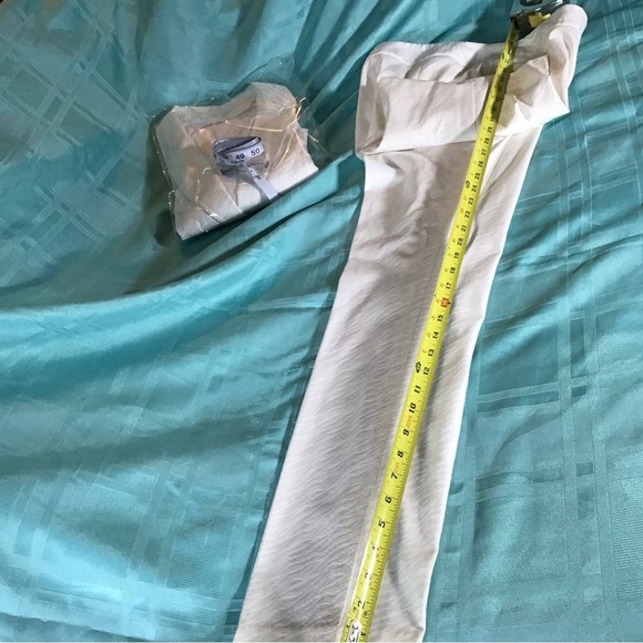 White Pants suit new with tags, breathable fabric - Picture 7 of 15